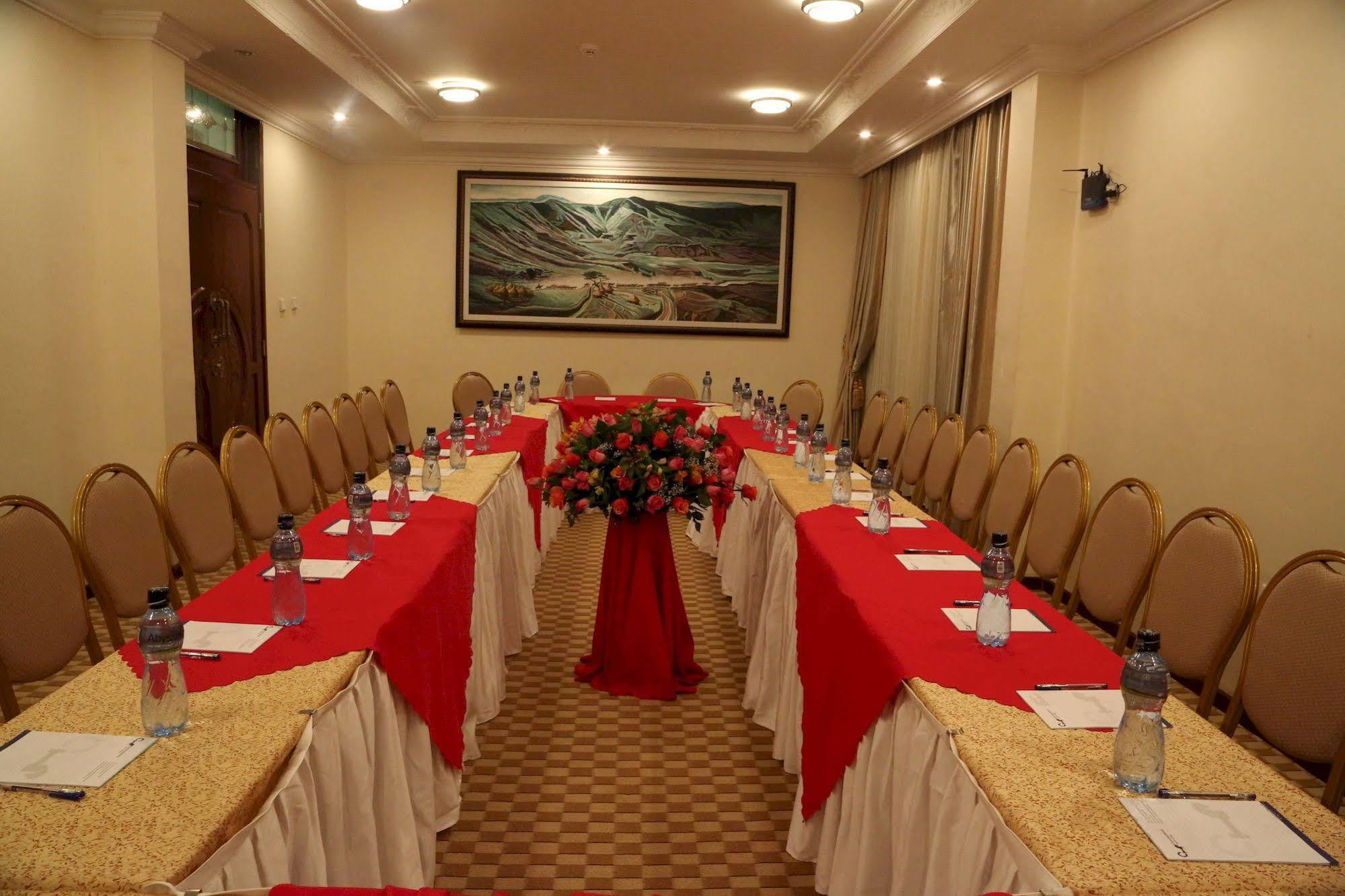 Caravan Hotel Addis Ababa Exterior foto